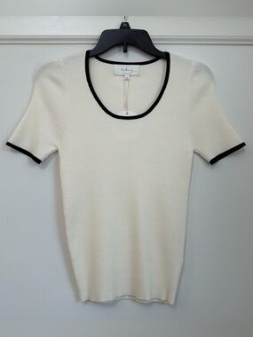 in february Cream Contrast Edge Scoop Neck Rib Knit Sweater Top Size M NWT